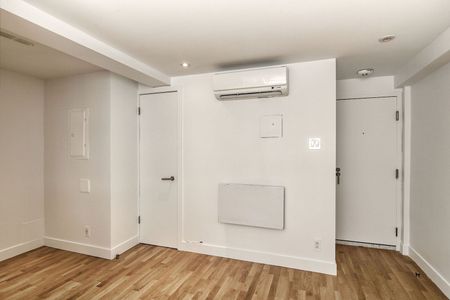 25 Avenue des Pins O, Montréal, QC - Photo 4