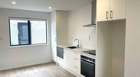 Modern 2 bedoom 2 bathroom Townhouse - Photo 4