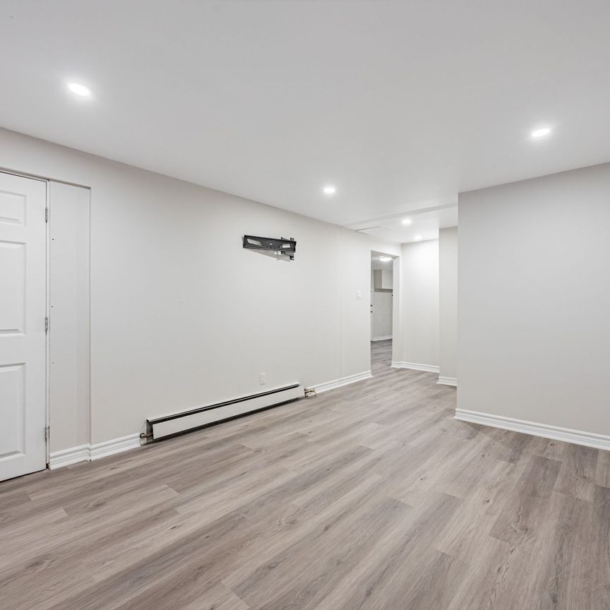 For Lease - 708 Carnegie Avenue Unit# Lower, Oshawa, Ontario - Photo 1