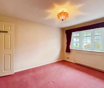 WOW! A fantastic bungalow in a really popular location. With a love... - Photo 4