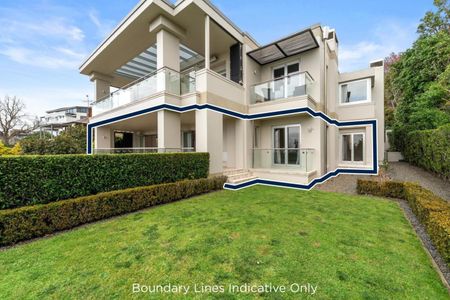 Spacious & Private Apartment with Expansive Views - Photo 2