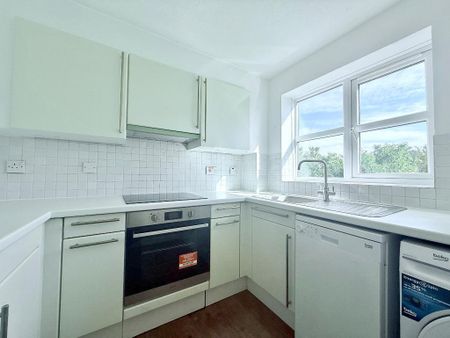 2 bedroom flat to rent - Photo 4