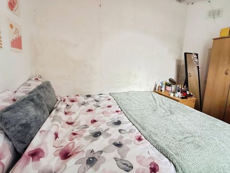 4 bedroom terraced house to rent - Photo 5