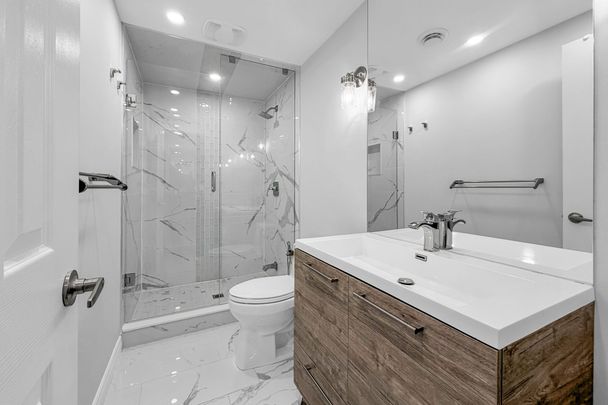 For Lease - 5463 Fudge Terrace Unit# Basement Apt, Mississauga, Ontario - Photo 1