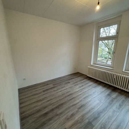 Sehr schöne sanierte 2 Zimmer Wohnung in Duisburg zu vermieten - Photo 4