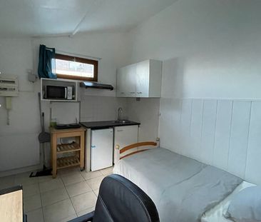Location Appartement 1 pièce 13m² - Photo 2