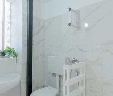 Via Giuseppe Piazzi, Turin, Piedmont 10129 - Photo 5