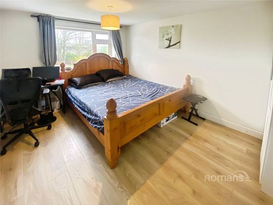 3 bedroom property to rent - Photo 1