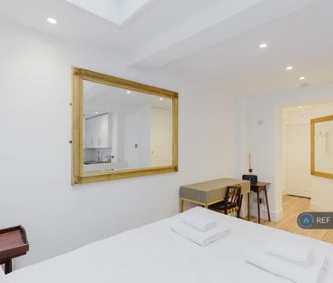 Studio to rent - Photo 6