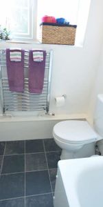 Eastway, Epsom, Surrey, KT19 8SF - Photo 4