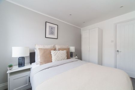 2 Bed Flat, Llanvanor Road, NW2 - Photo 5