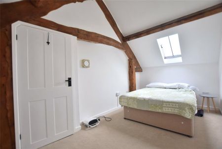 2 bedroom semi-detached house to rent - Photo 4