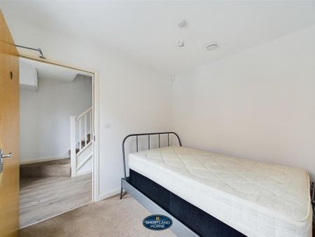 5 bedroom townhouse to rent - Photo 3