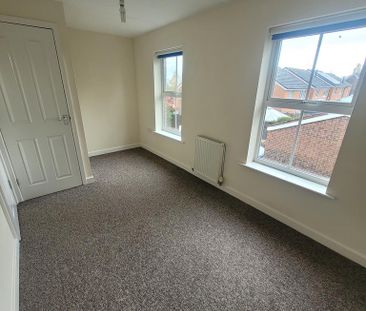 2 bedroom semi-detached house to rent - Photo 3