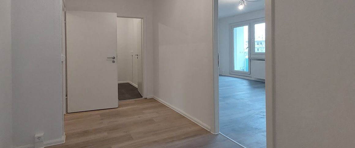 SELTENHEIT! 6-Zimmer-Wohnung in Chemnitz - Platz für die ganze Familie! 2 Bäder & 2 Balkone! - Foto 1