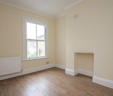 4 bedroom terraced house to rent - Photo 4