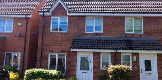 3 bedroom semi-detached house to rent - Photo 3