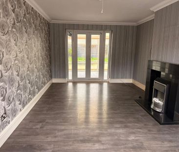 3 bedroom detached house to rent - Photo 2