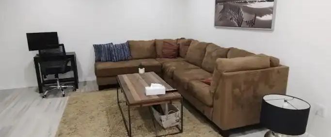 Furnished Modern 2-Bedroom Legal Suite | Millrise SW | Flexible Lease | Calgary - Photo 1