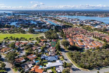 Spacious Coastal Home with Vaulted Ceilings and Drive-Through Garage - Photo 2