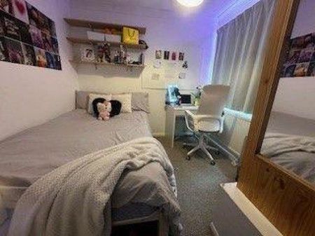 4 bedroom house share to rent - Photo 2