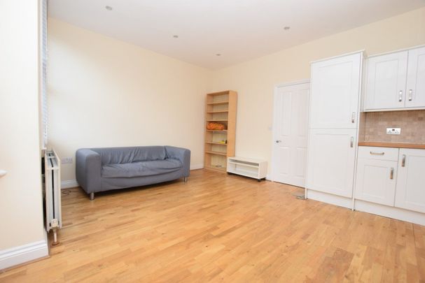 Morna Road, London, SE5 - Photo 1