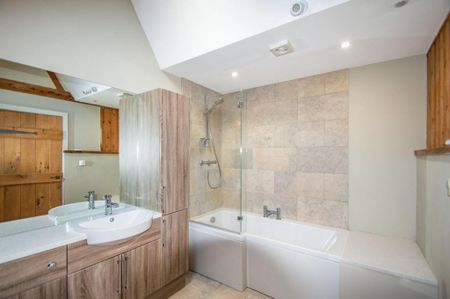 2 bedroom semi-detached house to rent - Photo 3