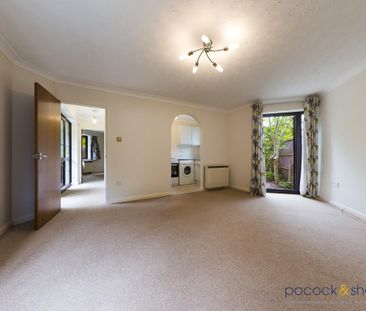 1 bedroom semi-detached bungalow to rent - Photo 2