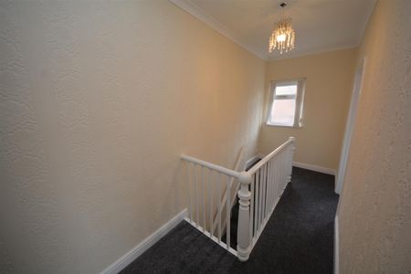 2 bed House - End Terrace for Rent - Photo 2