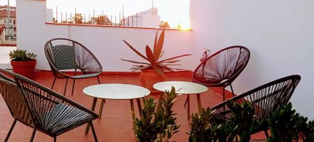 Carrer de la Reina, Valencia, Valencian Community 46011 - Photo 2