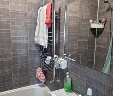 House share to rent - Photo 1