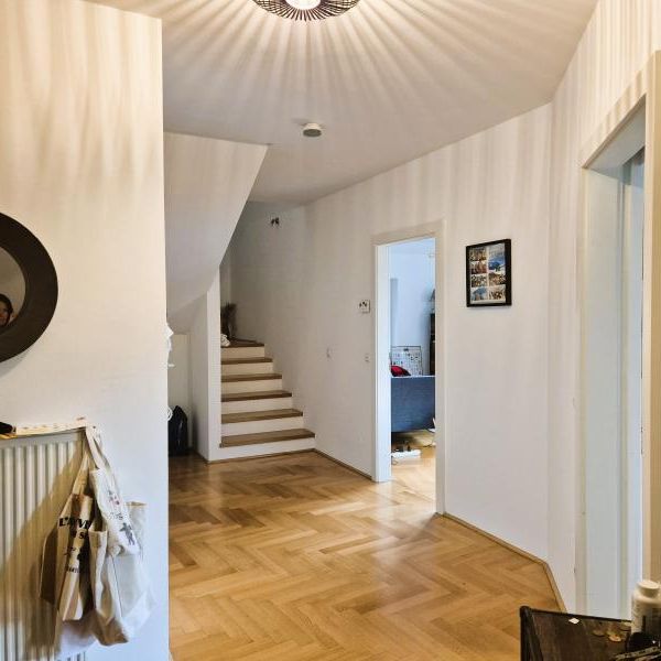 Stilvoll wohnen über den Dächern von Linz, 138 m² WNFL + 10 m² Dachterrasse, 4 Zimmer, Küche möbliert, Parkplatz optional! - Photo 1