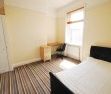 5 Bed - Warton Terrace, Heaton - Photo 4