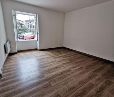 Sur la commune de LAVILLEDIEU (07) une maison de village de type 2 ... - Photo 1