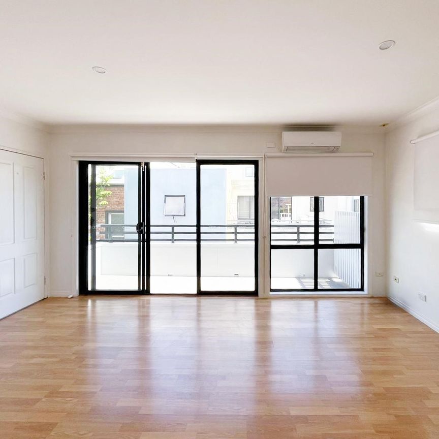 8/675 Centre Road, Bentleigh East VIC 3165 - Apartment For Rent | Domain - Photo 1