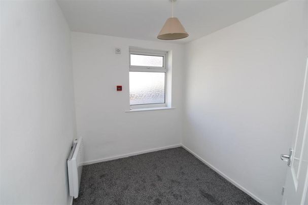 2 bedroom ground floor flat to rent - Photo 1