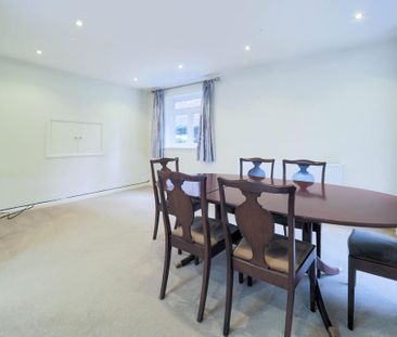 5 bedroom detached house to rent - Photo 4