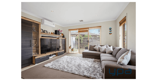 Fashionable, Sun-Filled Modern Townhouse in Prime Hoppers Crossing!! - Photo 1