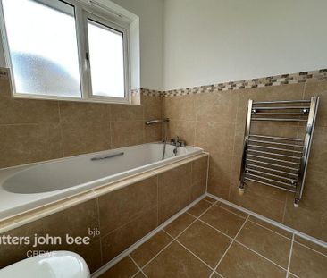 3 bedroom semi-detached house to rent - Photo 3