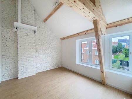 Vernieuwde woning met zonnepanelen, 4 kamers en bureau - Foto 4