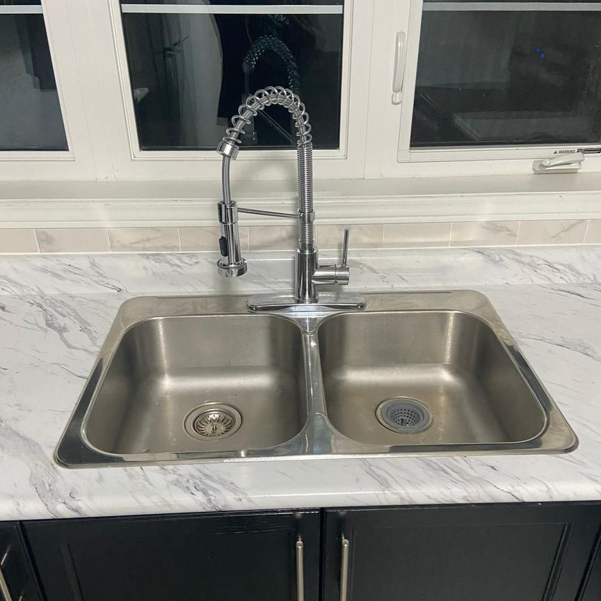 For Lease - 2390 Chevron Prince Path, Oshawa, Ontario - Photo 1