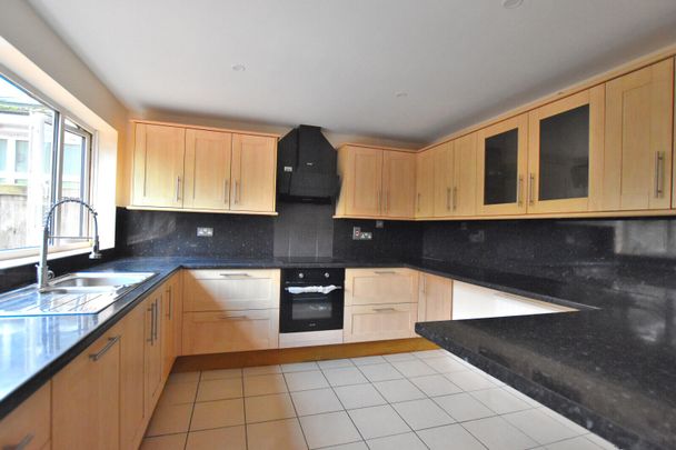 4 bedroom semi detached house to rent, - Photo 1