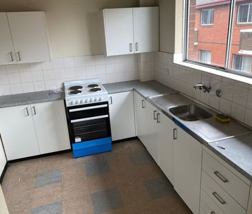 WALK TO SHOPS!!! - Photo 2