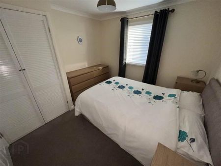Flat D, 1 Shore Road, Kircubbin, BT22 2RP - Photo 4