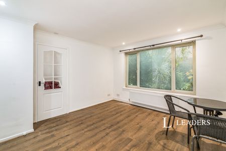 3 bedroom house to rent North Denes Road, NR30 - Photo 3