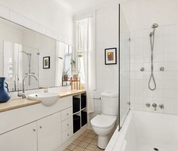 BEAUTIFULLY RENOVATED NORTH FACING TERRACE - Photo 5