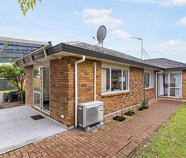 3 Bedrooms, Fully fenced with electric gate - Photo 1