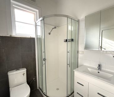 Spacious Renovated Unit - Photo 3