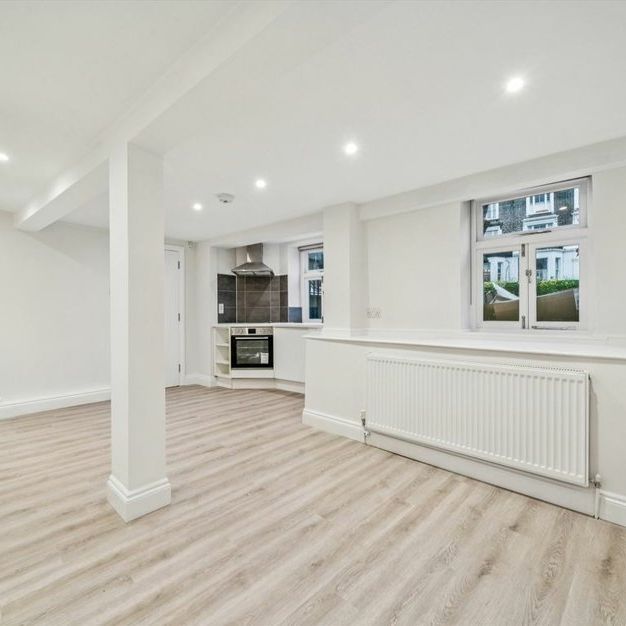 Thurlow Park Road - Photo 1