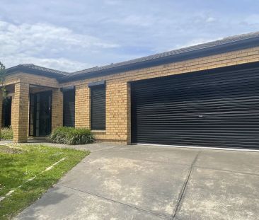 “Family Comfort in Prime Location” - Photo 1